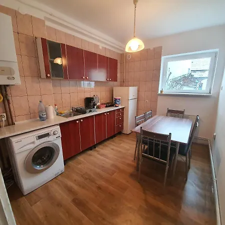 Casa Lunga 50 Будинок відпочинку Брашов