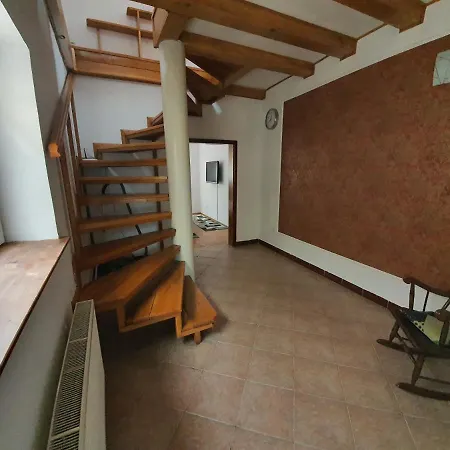 Casa Lunga 50 Будинок відпочинку Брашов
